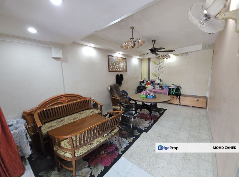 Extended kitchen Taman Desa Jaya Kepong Single Storey for Sale, Selangor, Kepong