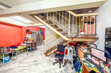 Bandar Tun Hussein Onn