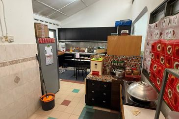 Taman Desa Keramat AU2