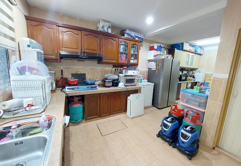 Seksyen 8, Kota Damansara