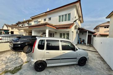 Taman Pinggiran Putra