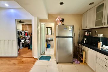 Taman Pinggiran Putra