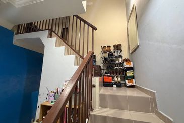 FACING OPEN Taman Fairuza near Tasik Tambahan Ampang Campuran Double Storey for Sale untuk dijual