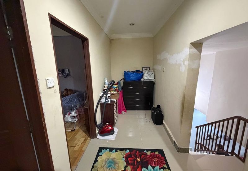 FACING OPEN Taman Fairuza near Tasik Tambahan Ampang Campuran Double Storey for Sale untuk dijual