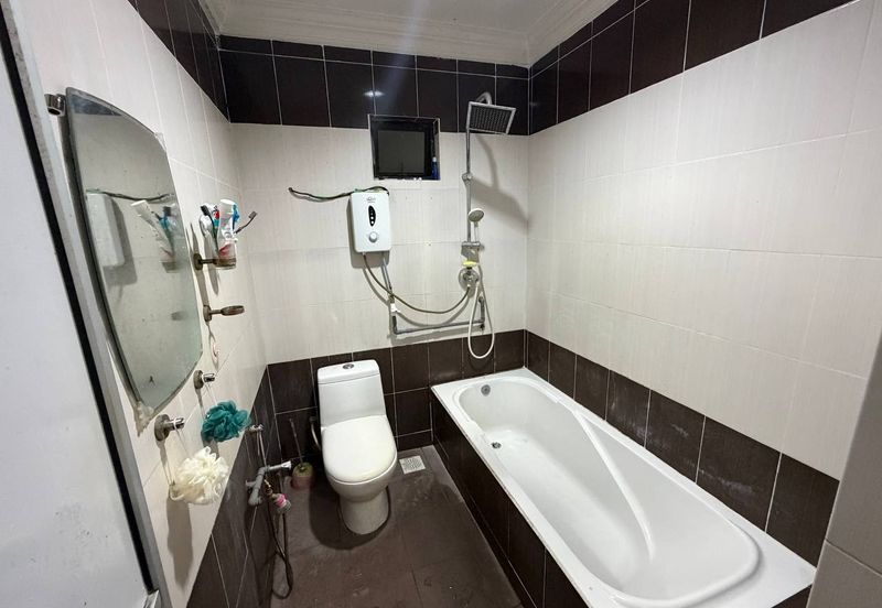 FACING OPEN Taman Fairuza near Tasik Tambahan Ampang Campuran Double Storey for Sale untuk dijual