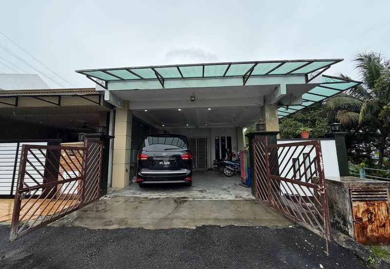 FACING OPEN Taman Fairuza near Tasik Tambahan Ampang Campuran Double Storey for Sale untuk dijual