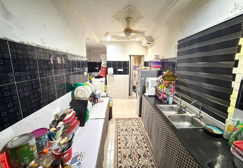 FACING OPEN Taman Fairuza near Tasik Tambahan Ampang Campuran Double Storey for Sale untuk dijual