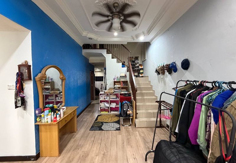 FACING OPEN Taman Fairuza near Tasik Tambahan Ampang Campuran Double Storey for Sale untuk dijual