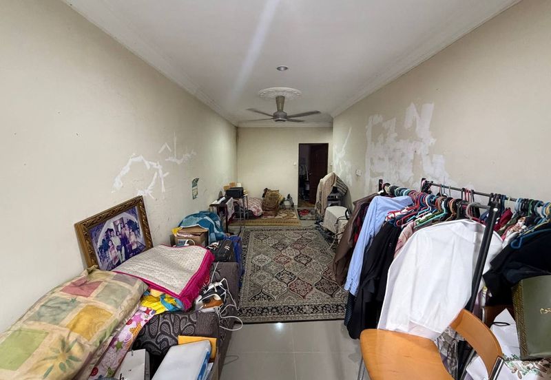 FACING OPEN Taman Fairuza near Tasik Tambahan Ampang Campuran Double Storey for Sale untuk dijual