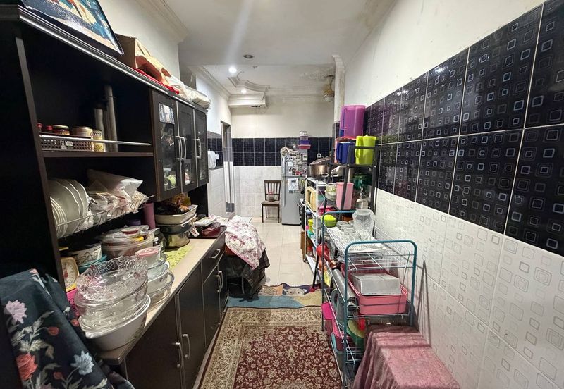 FACING OPEN Taman Fairuza near Tasik Tambahan Ampang Campuran Double Storey for Sale untuk dijual