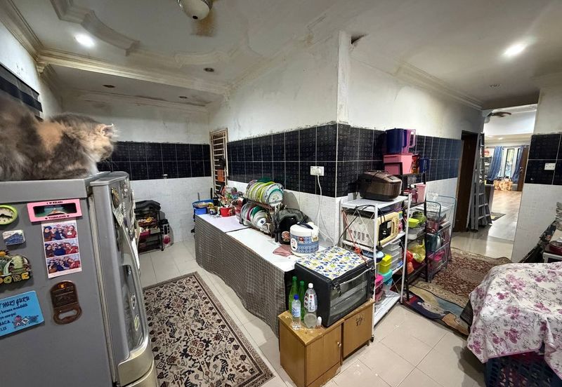 FACING OPEN Taman Fairuza near Tasik Tambahan Ampang Campuran Double Storey for Sale untuk dijual