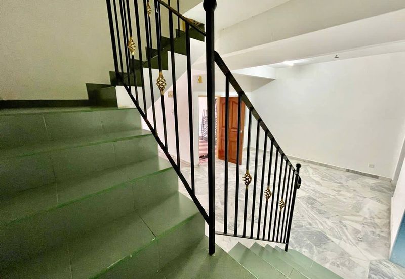 Taman Kinrara Seksyen 2