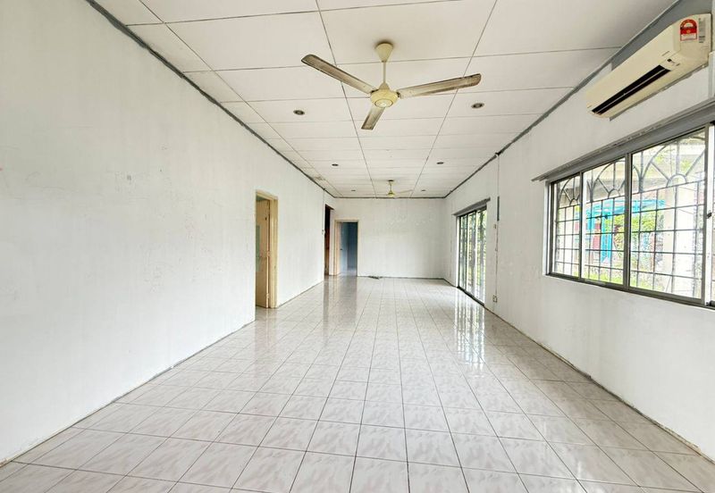 Taman Pinggiran Putra