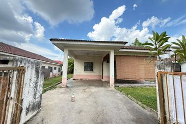 Taman Pinggiran Putra