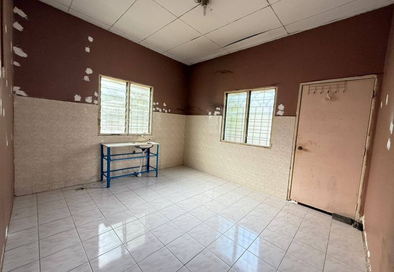 Taman Pinggiran Putra