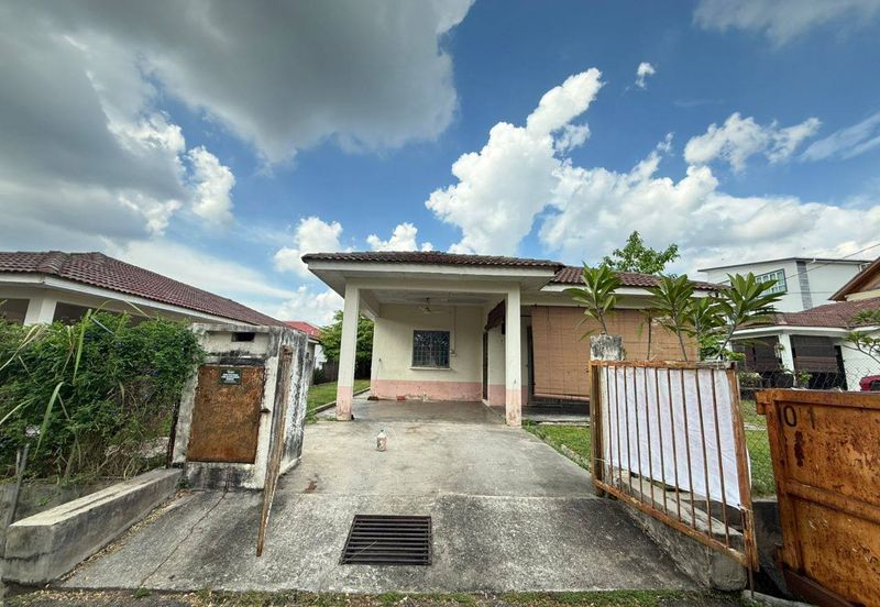 Taman Pinggiran Putra