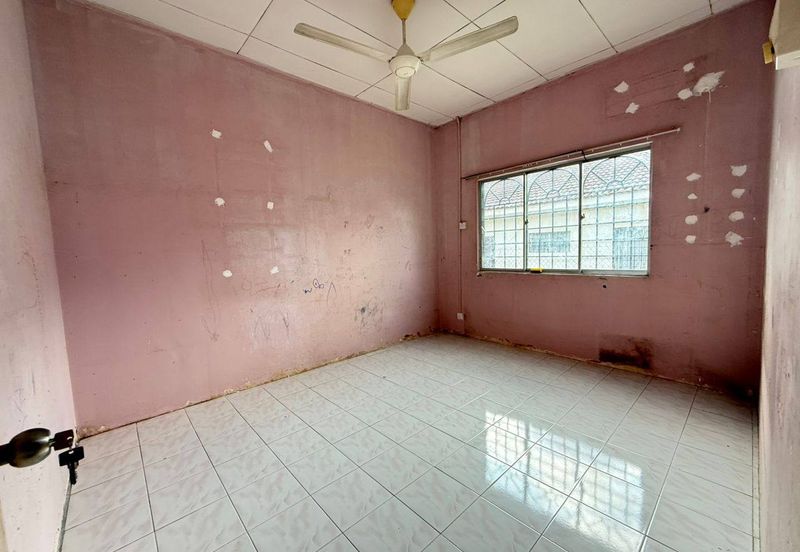 Taman Pinggiran Putra