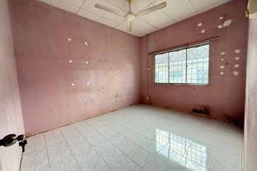 Taman Pinggiran Putra