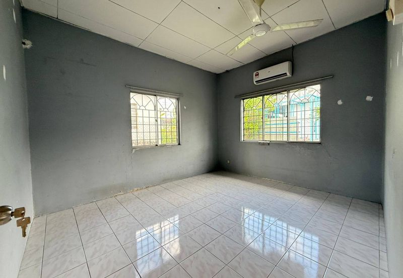 Taman Pinggiran Putra