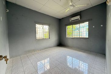 Taman Pinggiran Putra