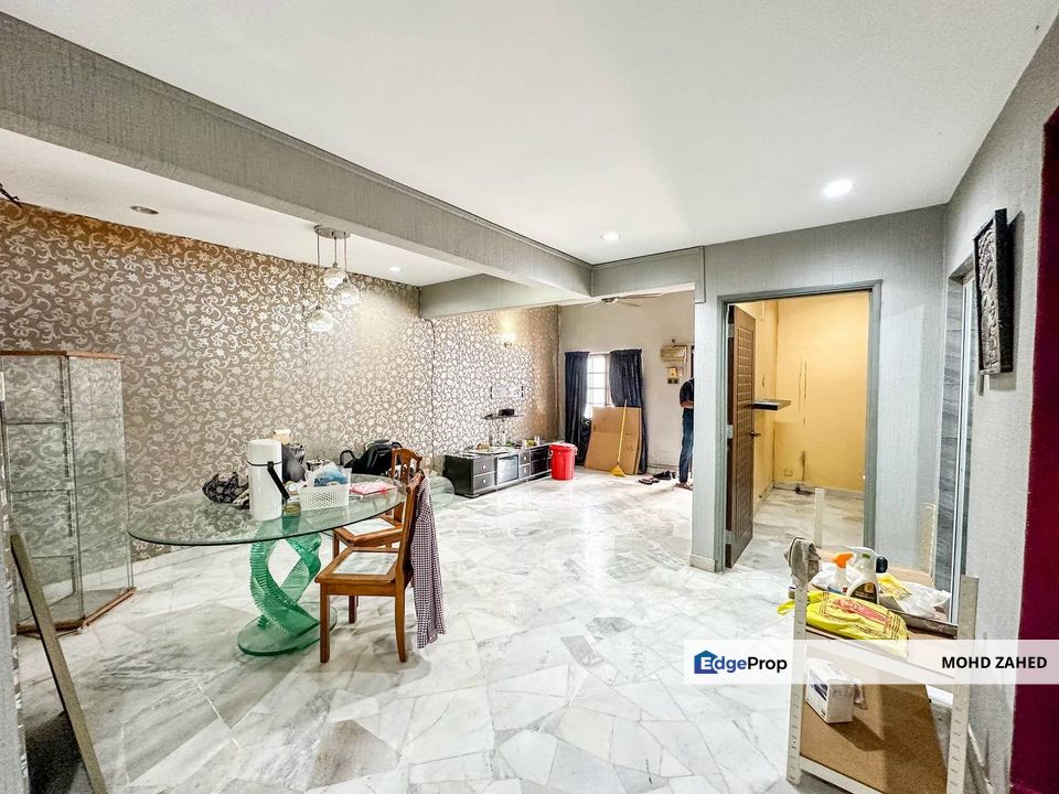 24x65 Usj 2 Subang Jaya 1.5 Storey for Sale untuk dijual, Selangor, USJ