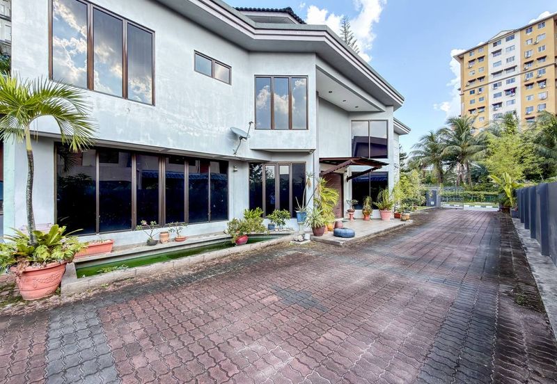 Seksyen 18, Petaling Jaya