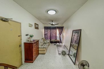 Pangsapuri Sri Raya, Ukay Perdana