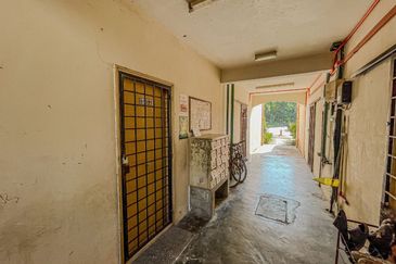 Pangsapuri Sri Raya, Ukay Perdana