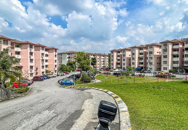 Pangsapuri Sri Raya, Ukay Perdana