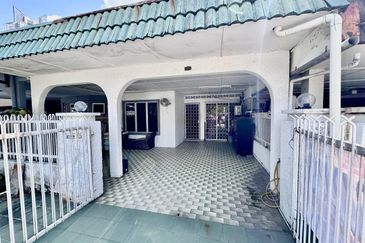 AU 1 (Datuk Keramat)