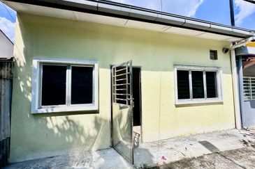 AU 1 (Datuk Keramat)