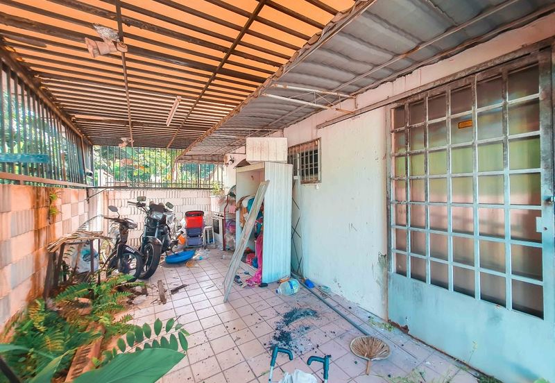 Bolton Industrial Park