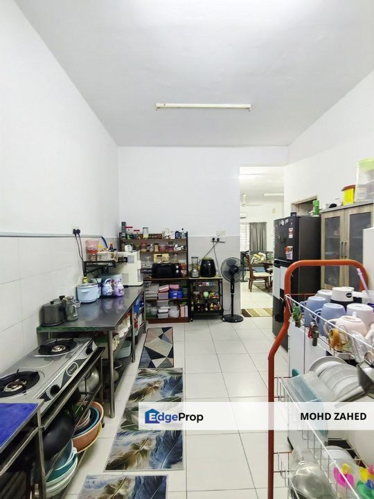 NON BUMI Taman Dato Demang bandar putra Permai Seri Kembangan Double Storey for Sale untuk dijual, Selangor, Seri Kembangan