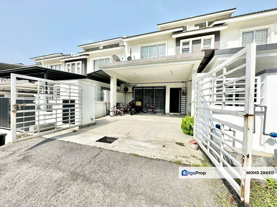 Taman dato Demang Bandar Putra Permai Seri Kembangan Double Storey for Sale untuk jual, Selangor, Seri Kembangan