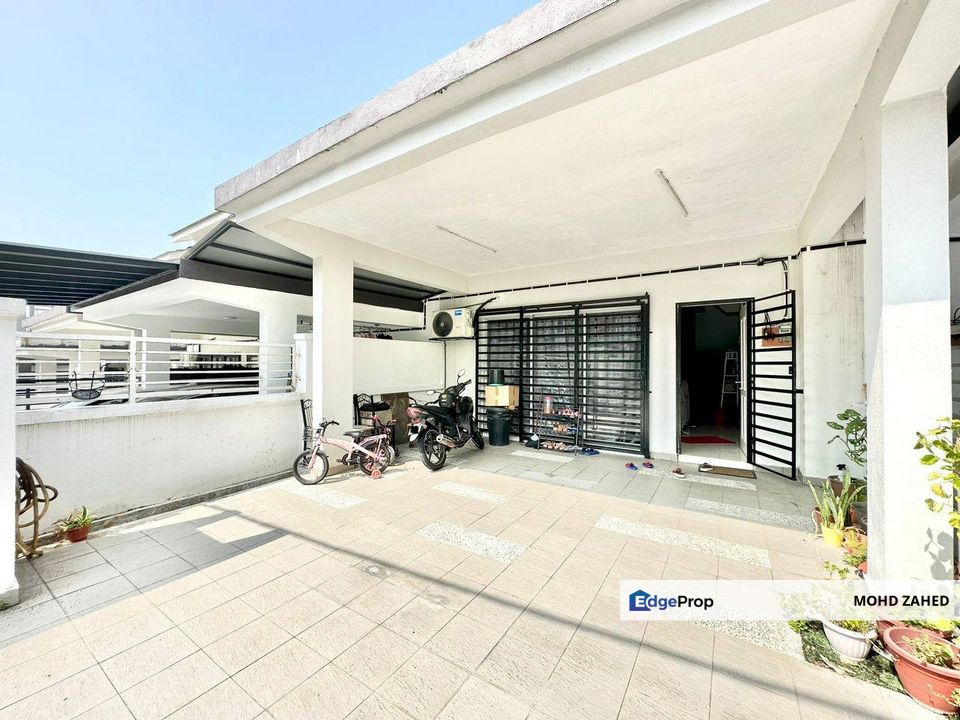 Taman dato Demang Bandar Putra Permai Seri Kembangan Double Storey for Sale untuk jual, Selangor, Seri Kembangan