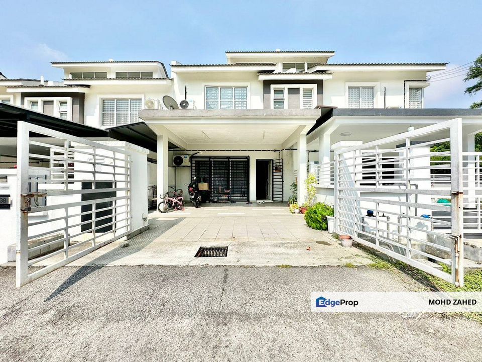 Taman dato Demang Bandar Putra Permai Seri Kembangan Double Storey for Sale untuk jual, Selangor, Seri Kembangan