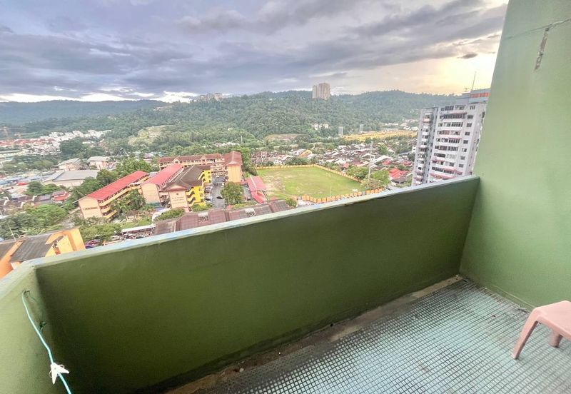 Menara Merak Kayangan