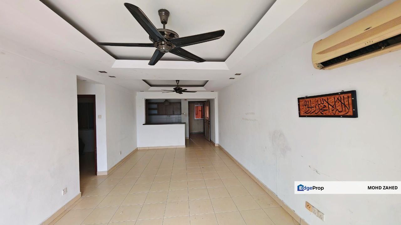 2 COVERED PARKING FACING LAKE Fortune Park Apartment Seri kembangan FOr sale untuk dijual, Selangor, Seri Kembangan