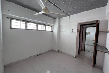 Taman Cahaya, Ampang