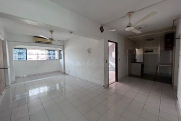 Taman Cahaya, Ampang