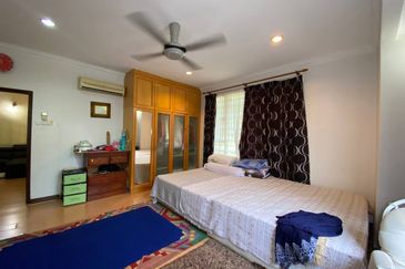 Dual frontage Corner Lot Double Storey Taman Melawati Kl