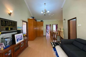 Dual frontage Corner Lot Double Storey Taman Melawati Kl