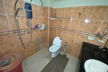 Dual frontage Corner Lot Double Storey Taman Melawati Kl