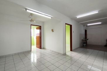 Taman Cahaya, Ampang