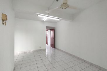 Taman Cahaya, Ampang