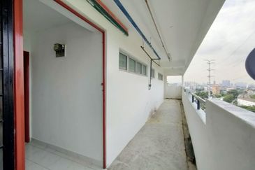 Taman Cahaya, Ampang