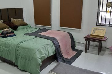 Fully extended Double Storey Taman Sri Raya Ampang Near Tasik Tambahan, Melur, teratai