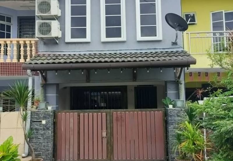 Fully extended Double Storey Taman Sri Raya Ampang Near Tasik Tambahan, Melur, teratai