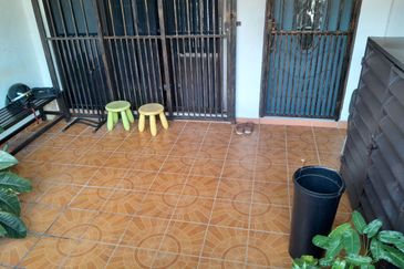 Fully extended Double Storey Taman Sri Raya Ampang Near Tasik Tambahan, Melur, teratai