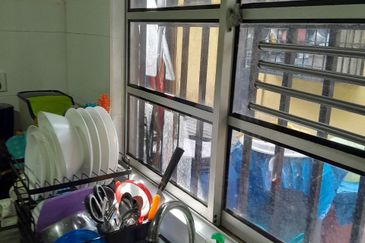 Fully extended Double Storey Taman Sri Raya Ampang Near Tasik Tambahan, Melur, teratai